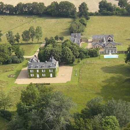 Château des Lutz Daon Exterior foto
