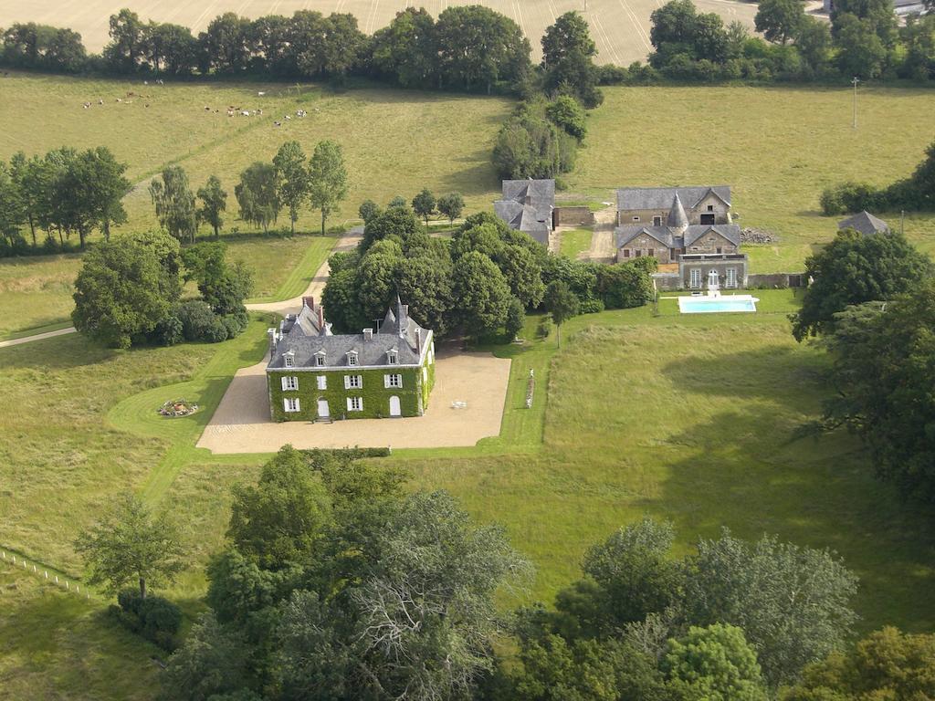 Château des Lutz Daon Exterior foto